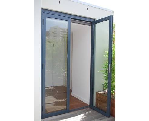 kavion-hinged-door